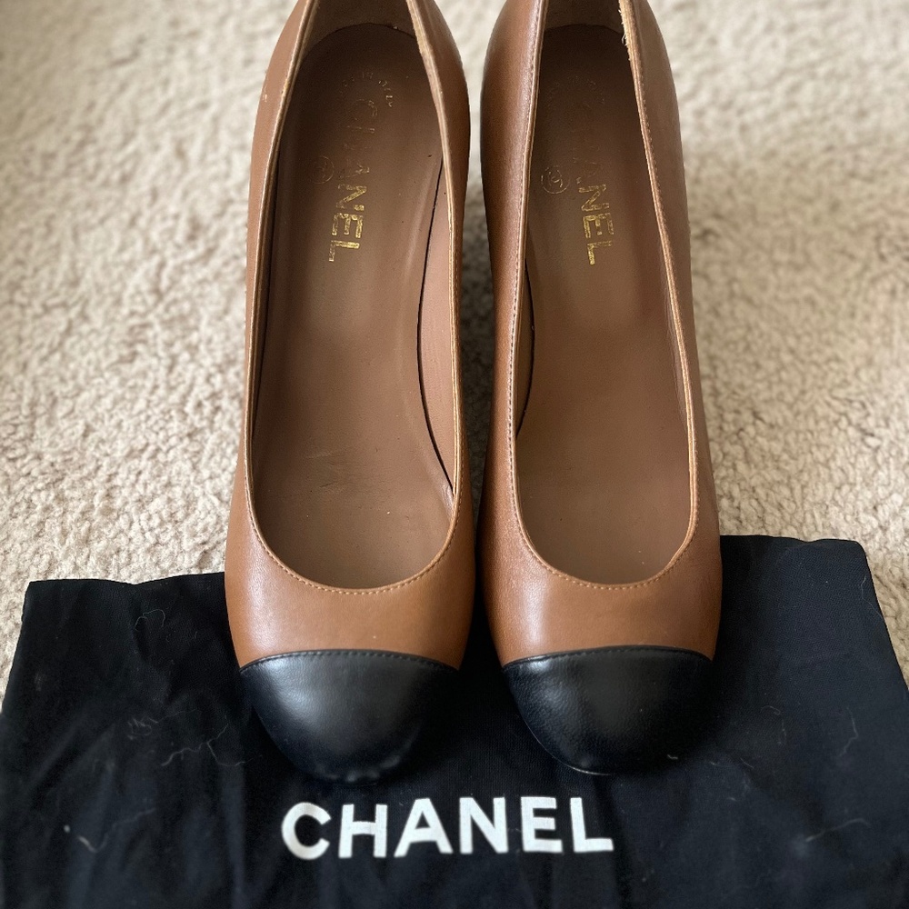 Chanel classic platform pump